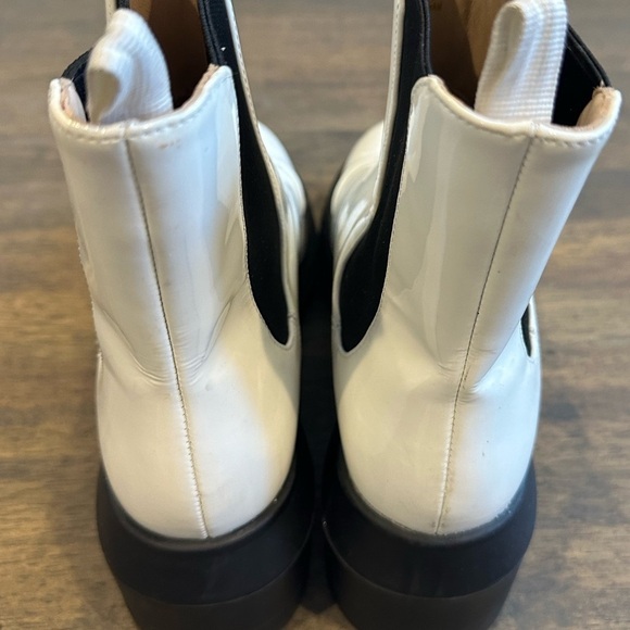 Stuart Weitzman Norah Chelsea Boot - Picture 5 of 7